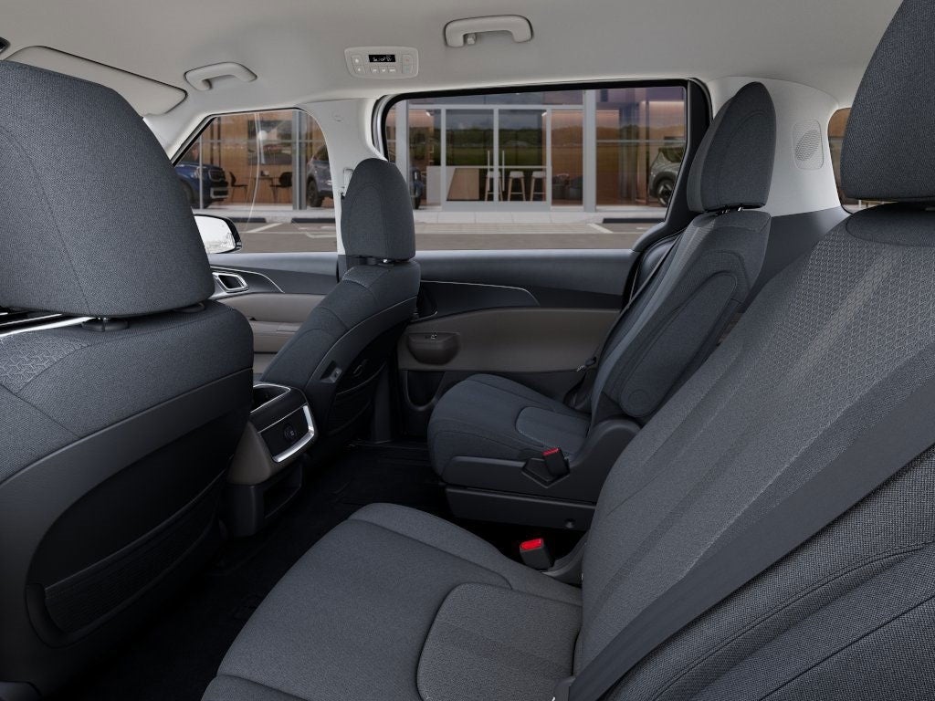 2025 Kia Carnival LX