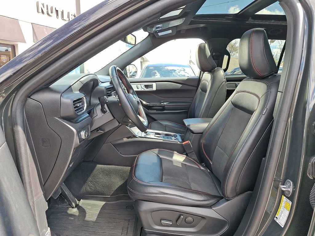 2022 Ford Explorer ST-Line