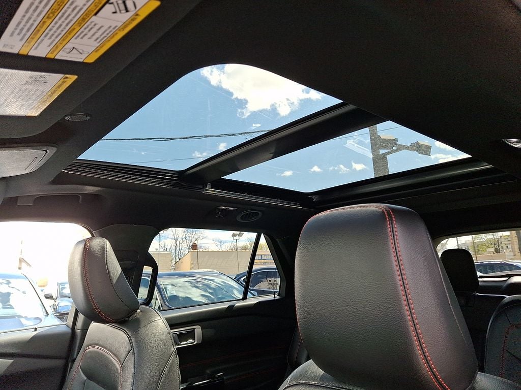 2022 Ford Explorer ST-Line