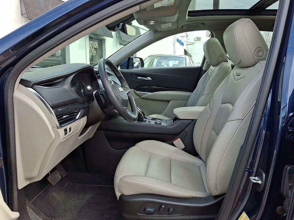 2021 Cadillac XT4 Premium Luxury