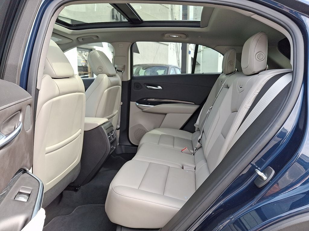 2021 Cadillac XT4 Premium Luxury