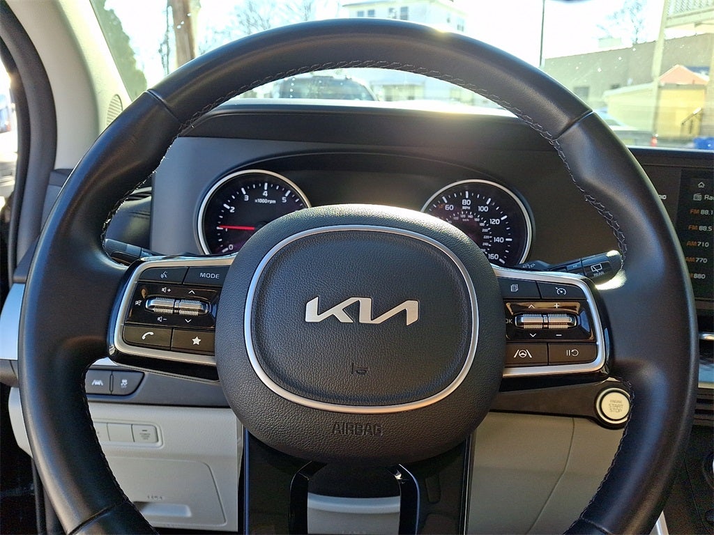 2023 Kia Carnival LX