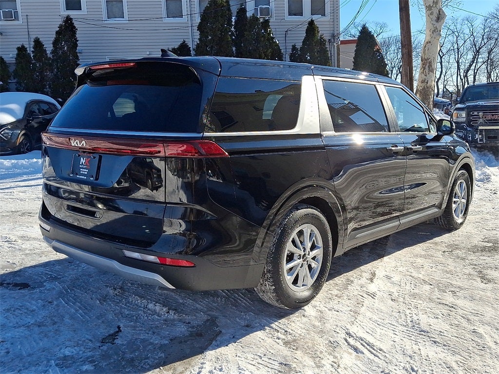 2023 Kia Carnival LX