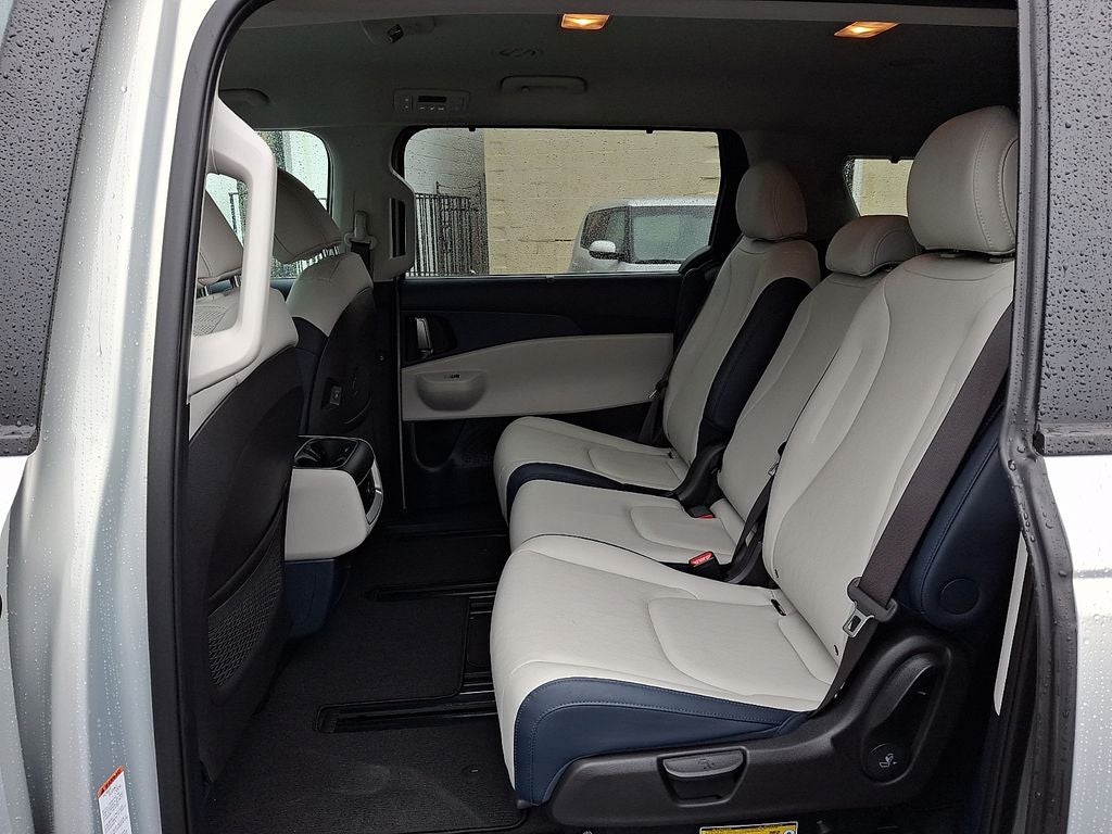 2025 Kia Carnival EX