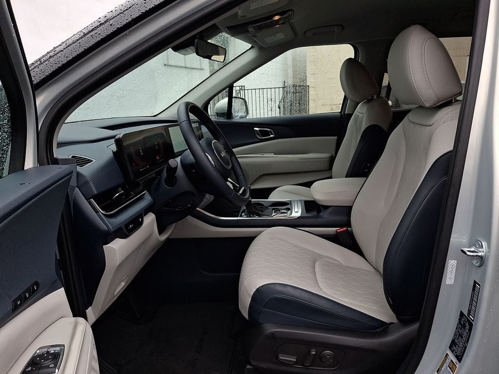 2025 Kia Carnival EX