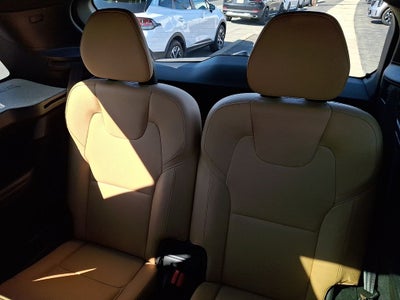 2019 Volvo XC90 T6 Momentum